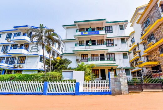 FabExpress Alor Holiday Resort - 500M From Calangute Beach