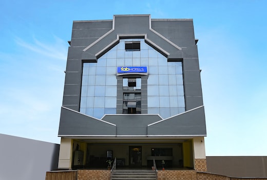 FabHotel Neethu Residency - 900M from SRM University Ramapuram