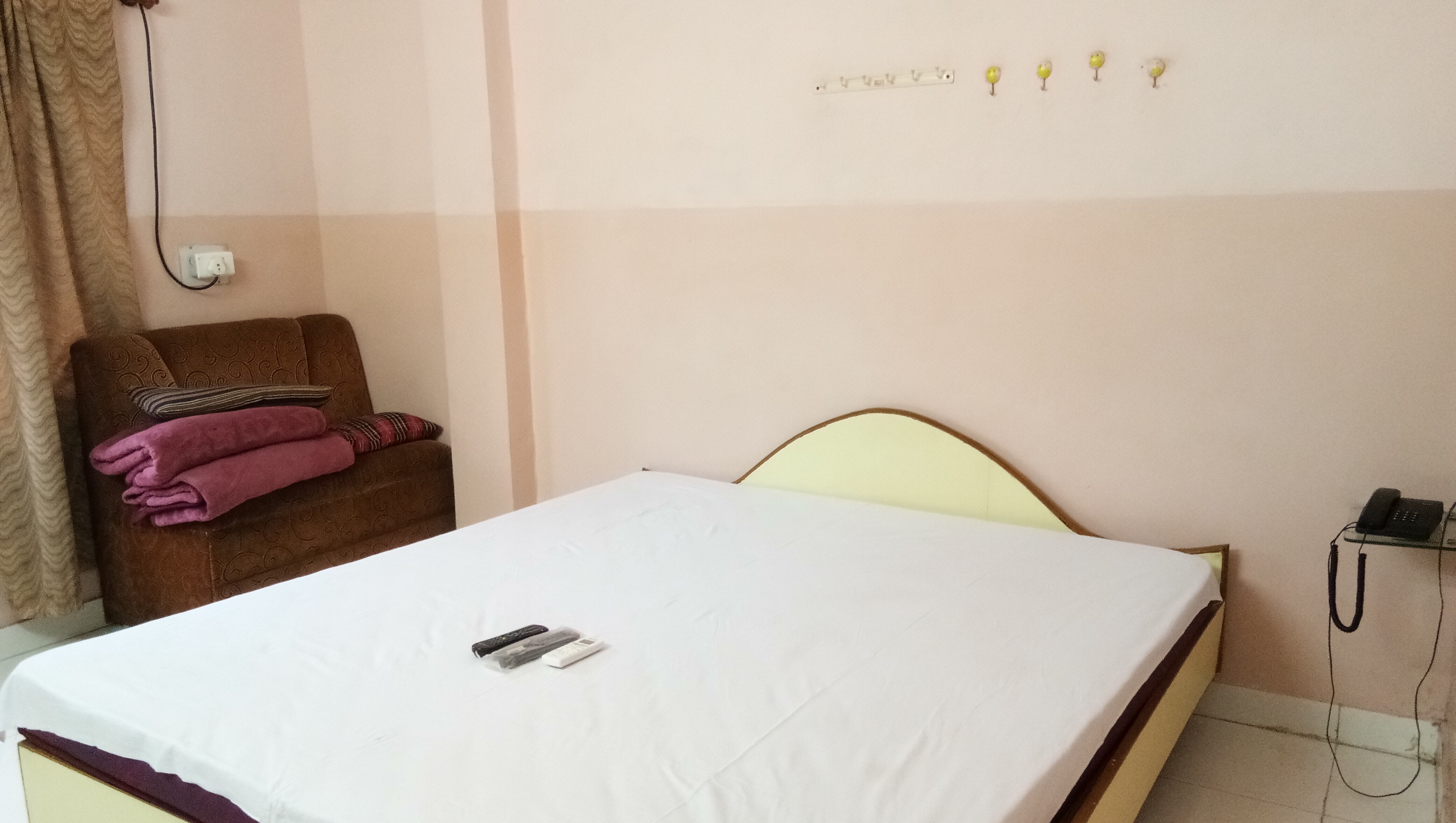 Hotel Shree Nath - Tap to explore photos