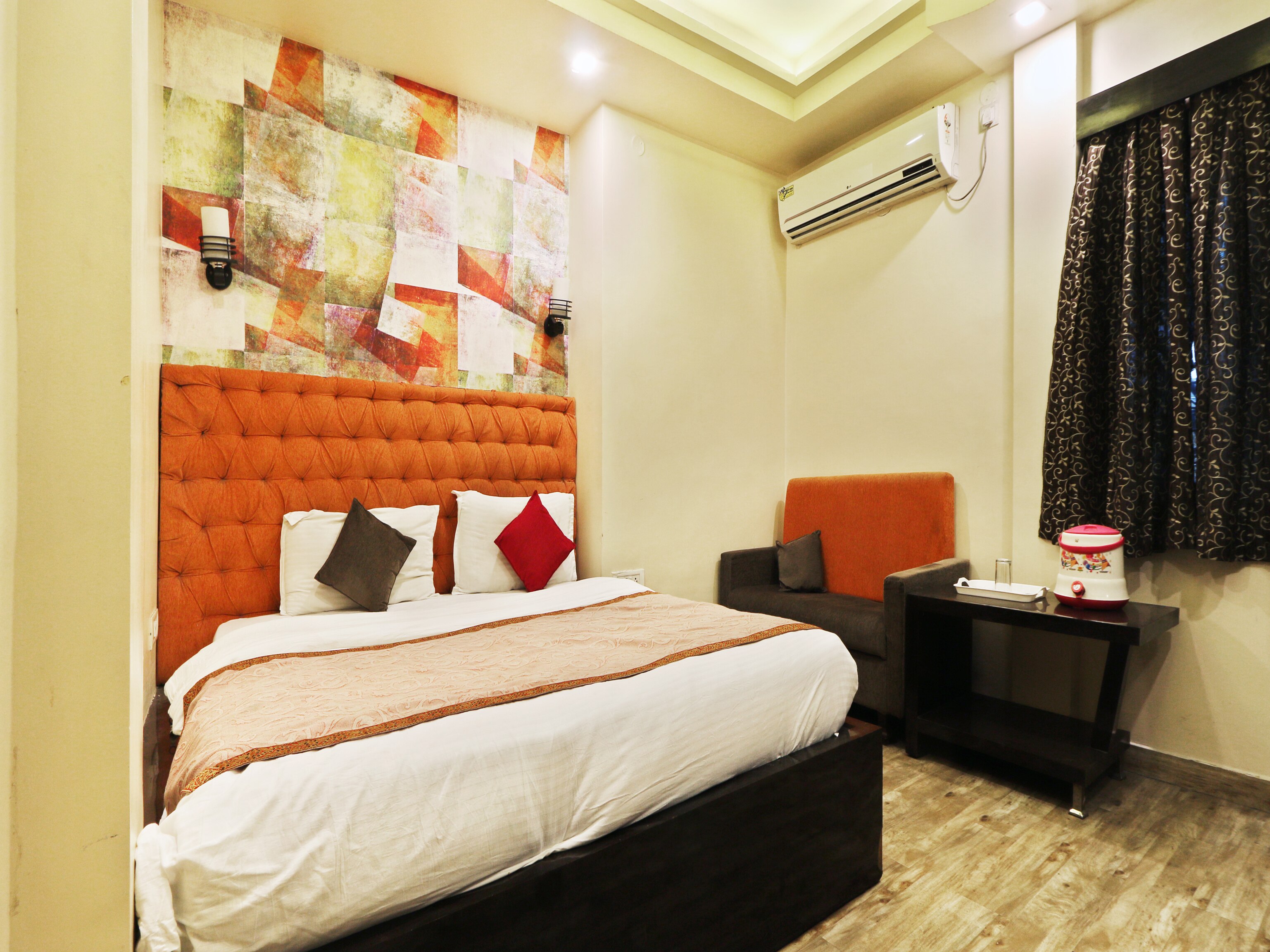 Executive Ac Room 1