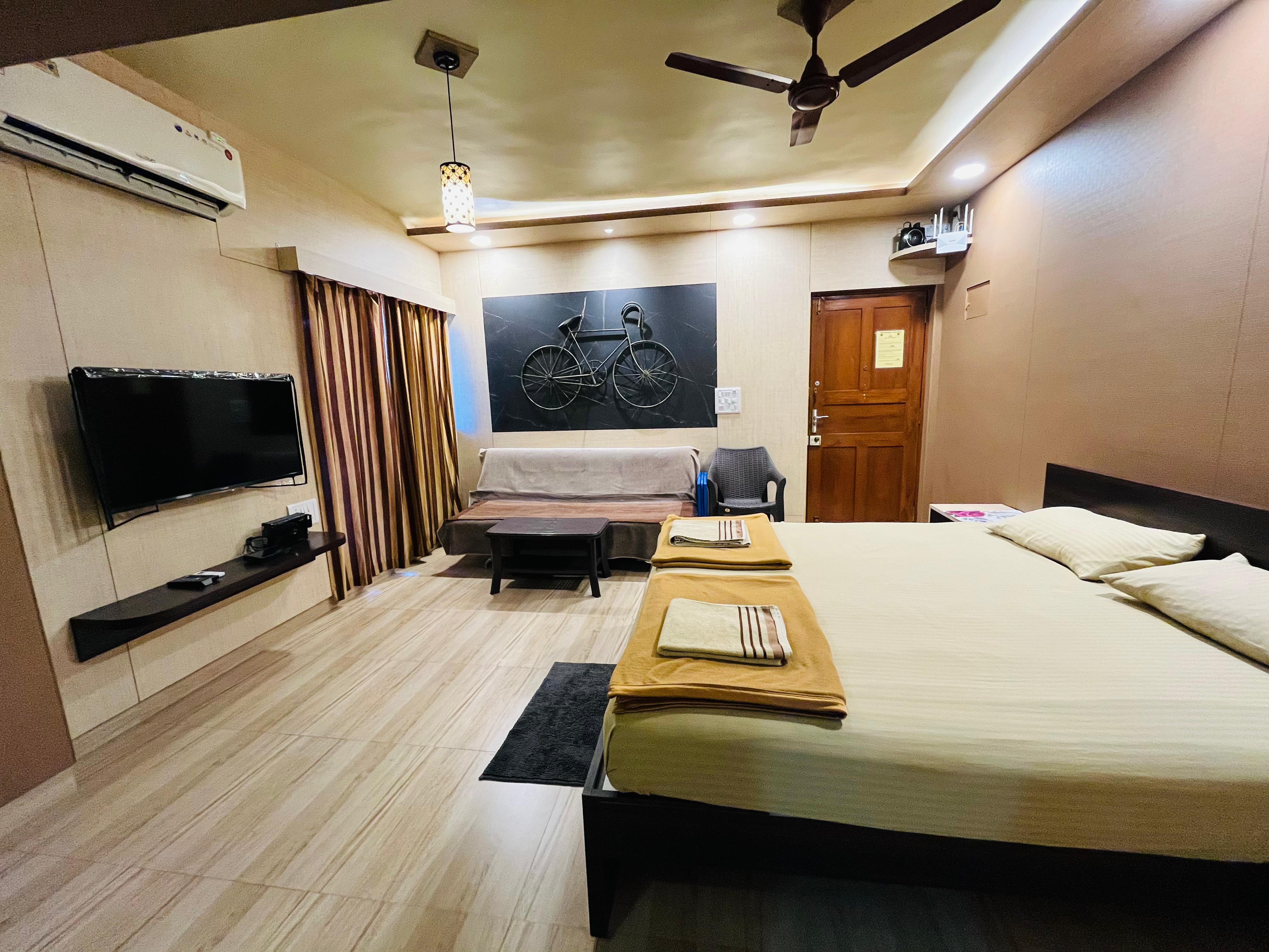 BLISSFUL Mountain view STUDIO PALOLEM SOUTH GOA - Tap to explore photos