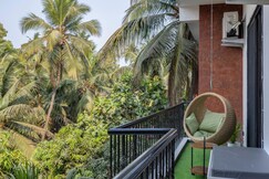 Sereno Blossom luxury 1bhk w pool near Baga, Goa