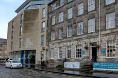 Ten Hill Place