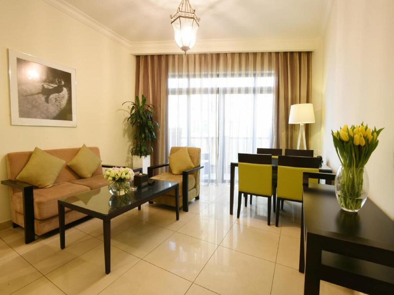 BAHI AJMAN PALACE HOTEL - Tap to explore photos
