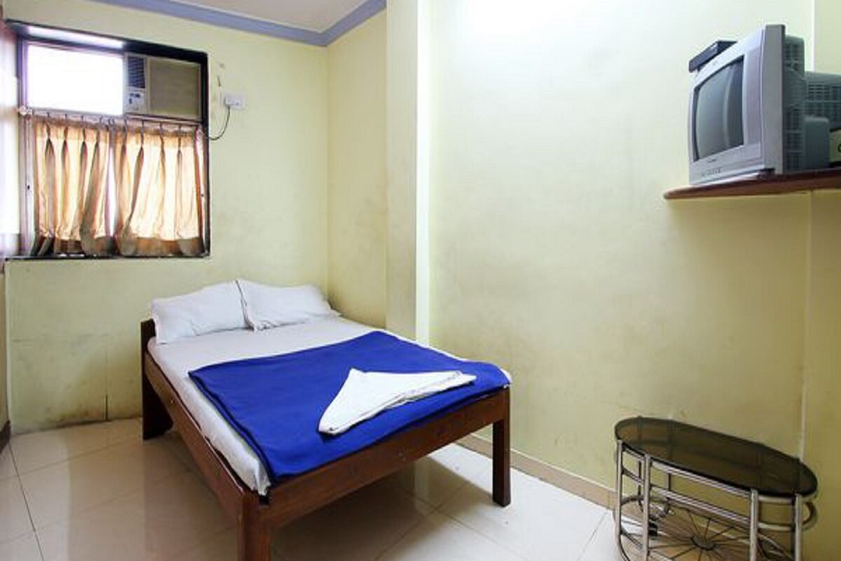 Sahara Executive Budget Hotel - Tap to explore photos