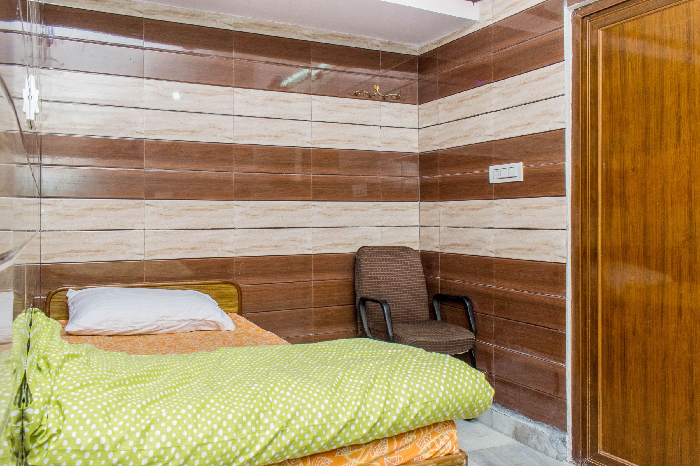 Royal Residency Apartment- 3-3 BHK Apartment - Tap to explore photos
