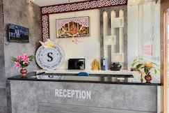 Sunanda Lodging and Restaurant, Amboli