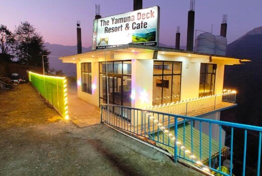 The Yamuna Deck Resort and Cafe
