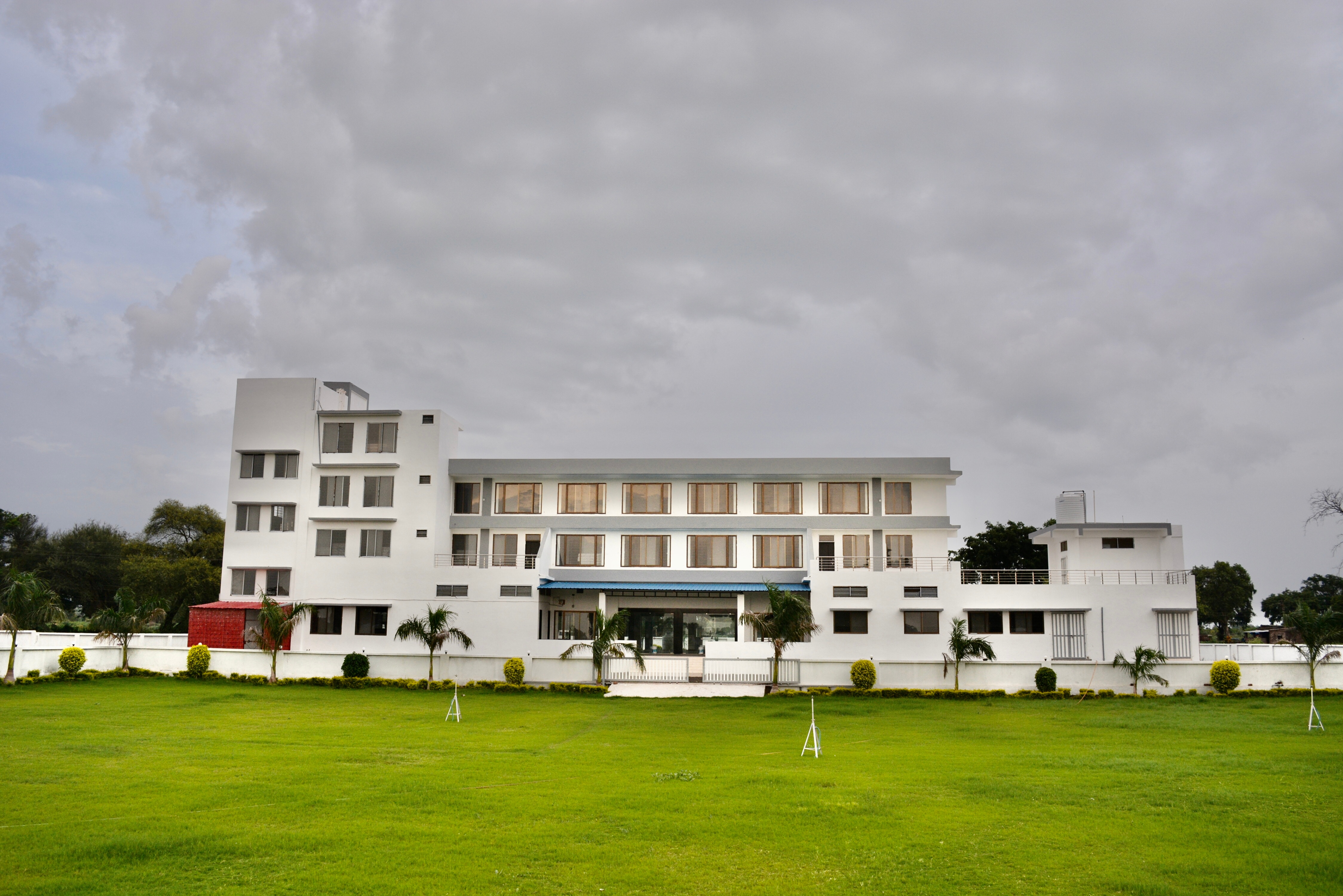 HOTEL MUSHAK BY BAPPA PALACE - Tap to explore photos