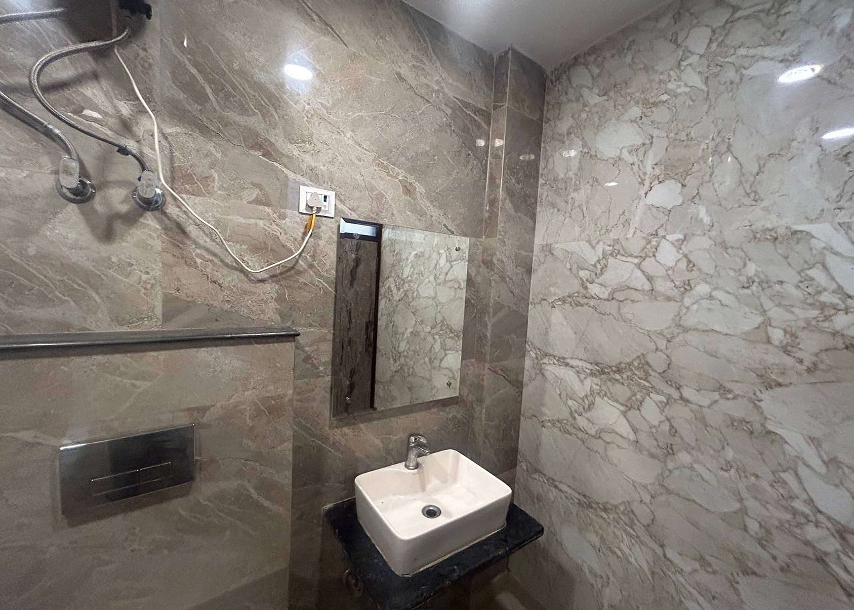Hotel Mourya Deluxe New Delhi - Tap to explore photos