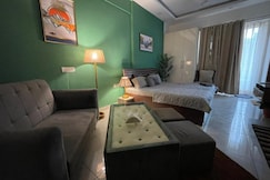 Green Giants 5 by Galaxy Studio, Noida