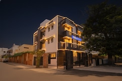 FabHotel Novis House, Noida