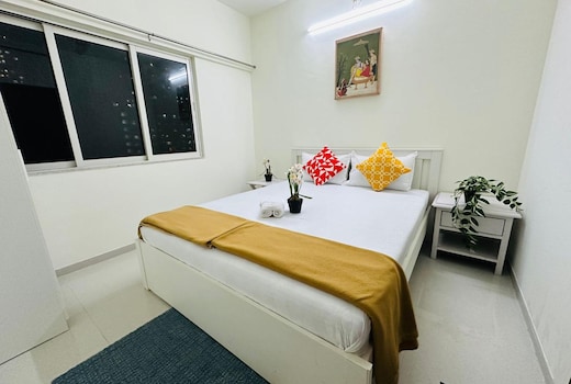 1BR Apartment in Malad by Florastays