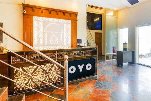 Super Collection O 77115 Vaishnavi Palace