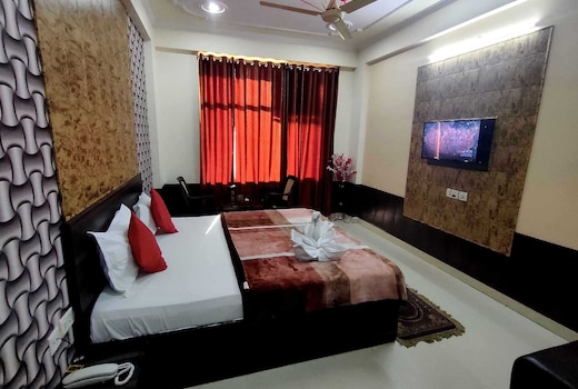Hotel O Arjun Palace