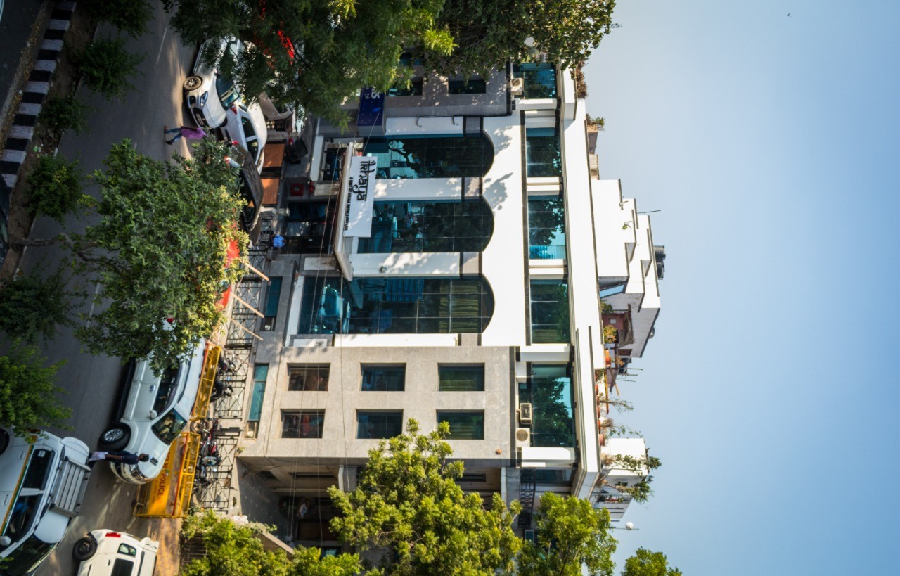 Hotel Elvilla Safdarganj - Tap to explore photos