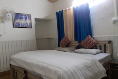 Ooncha Dana Living with Nature Home Stay & Cafe, Nainital