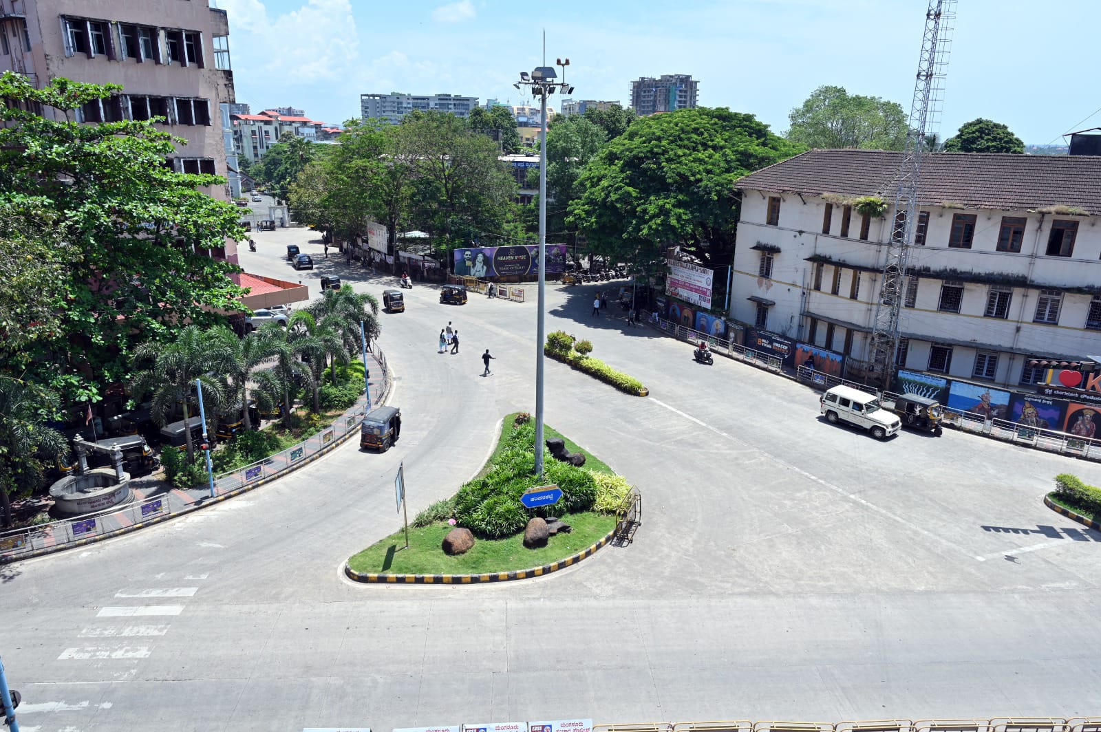 Hotel Dhanyavad - Tap to explore photos