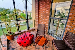 Rhythm 84 cozy 2bhk near Imagica with plunge pool, Kolad