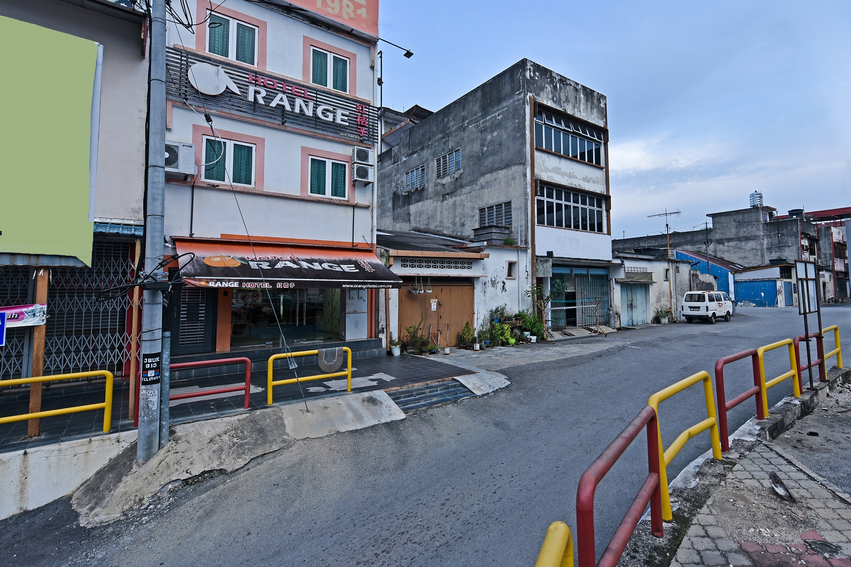 Hotel O Orange Hotel Kuala Pilah - Tap to explore photos