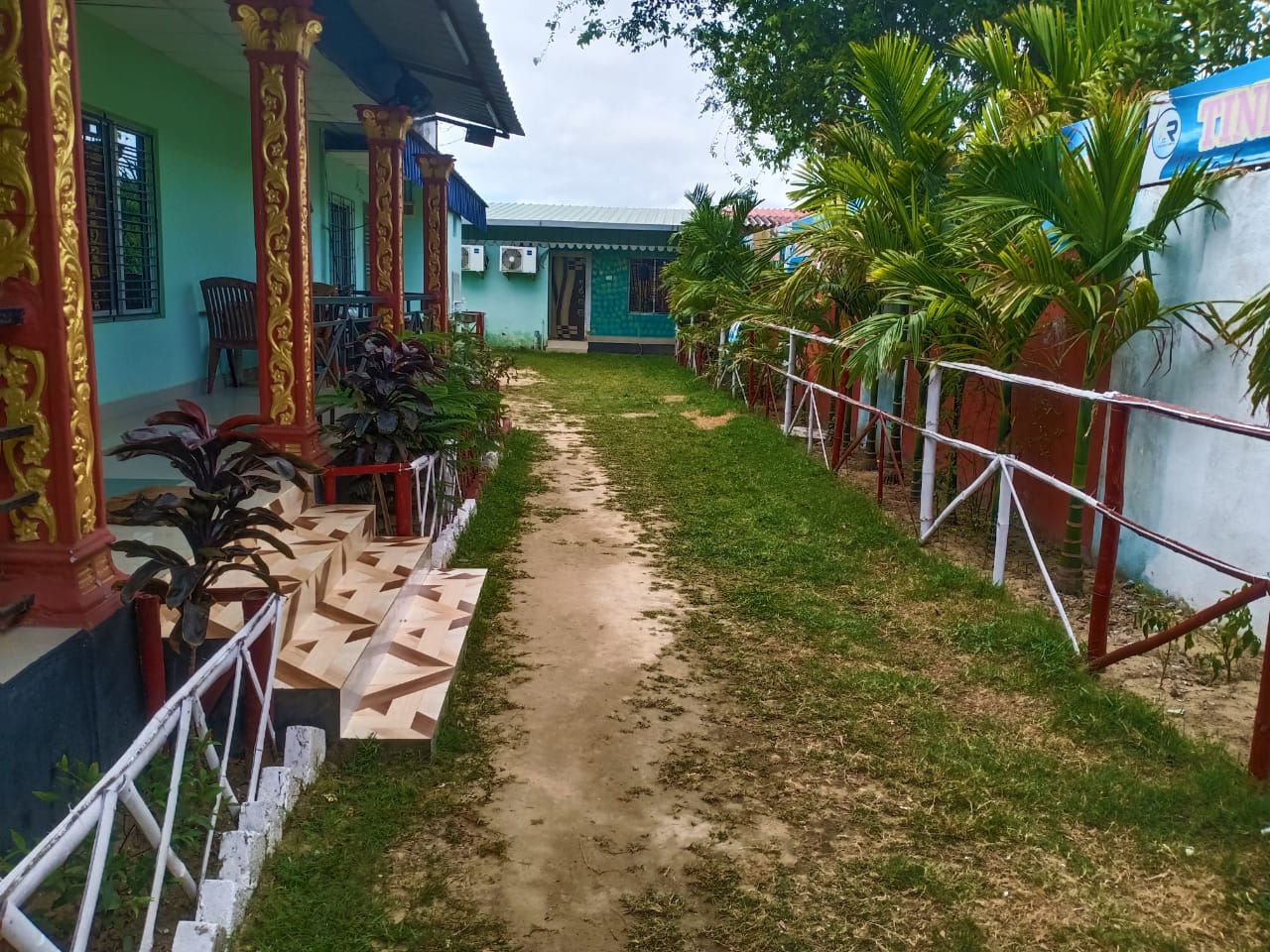 Tinni Guest House - Tap to explore photos