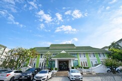 Bangkok Natural Resort and Spa by Dancenter, Bangkok