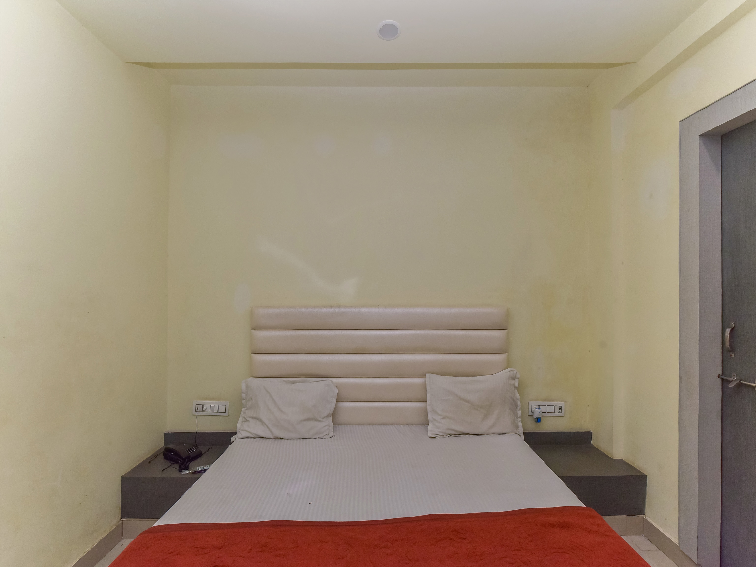 Hotel Ganga Regency - Tap to explore photos