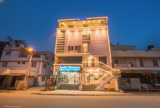 FabHotel La Palma Suites - Nr. RMZ Eco world