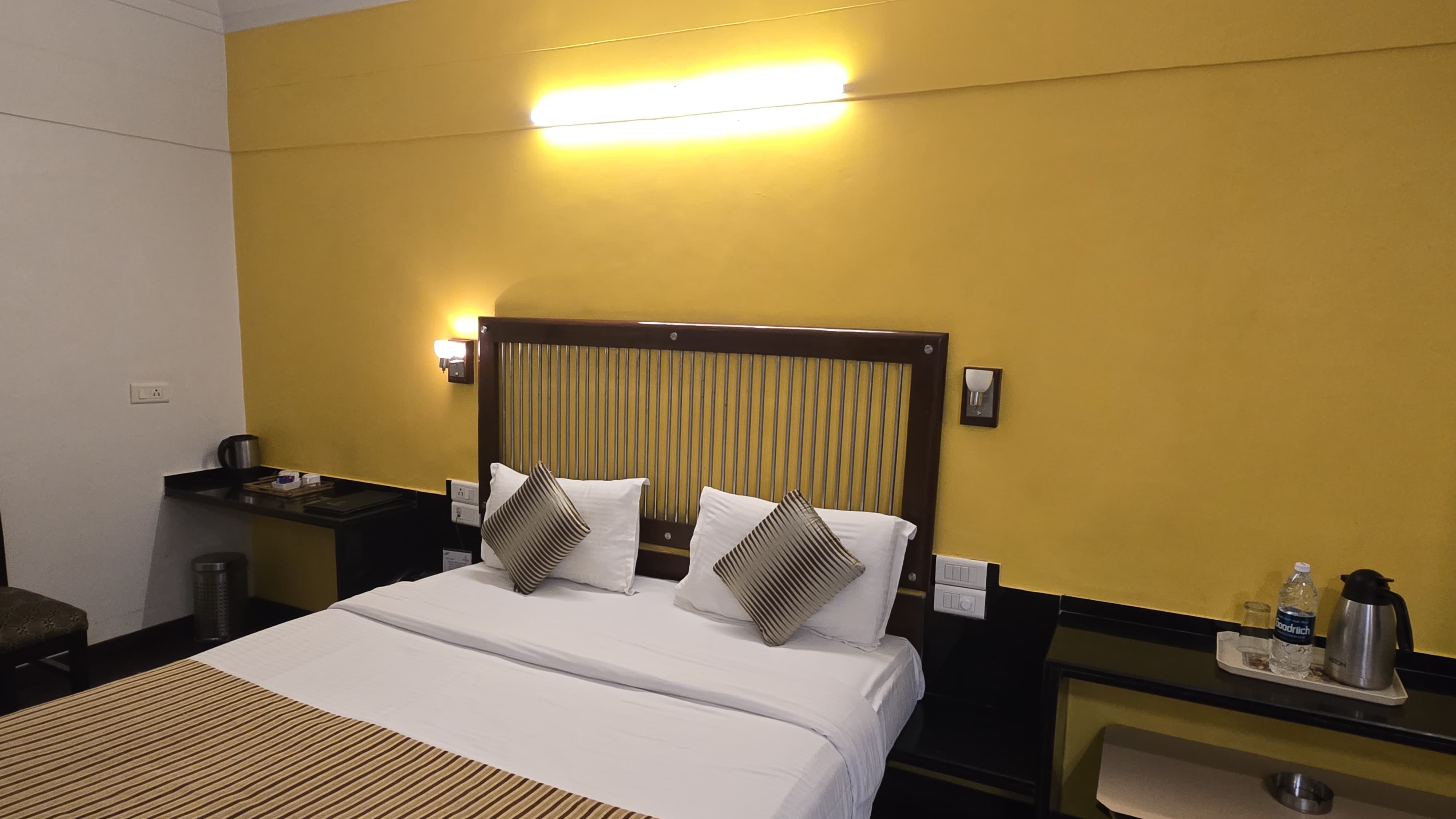 Hotel Vrishali Executive - Tap to explore photos