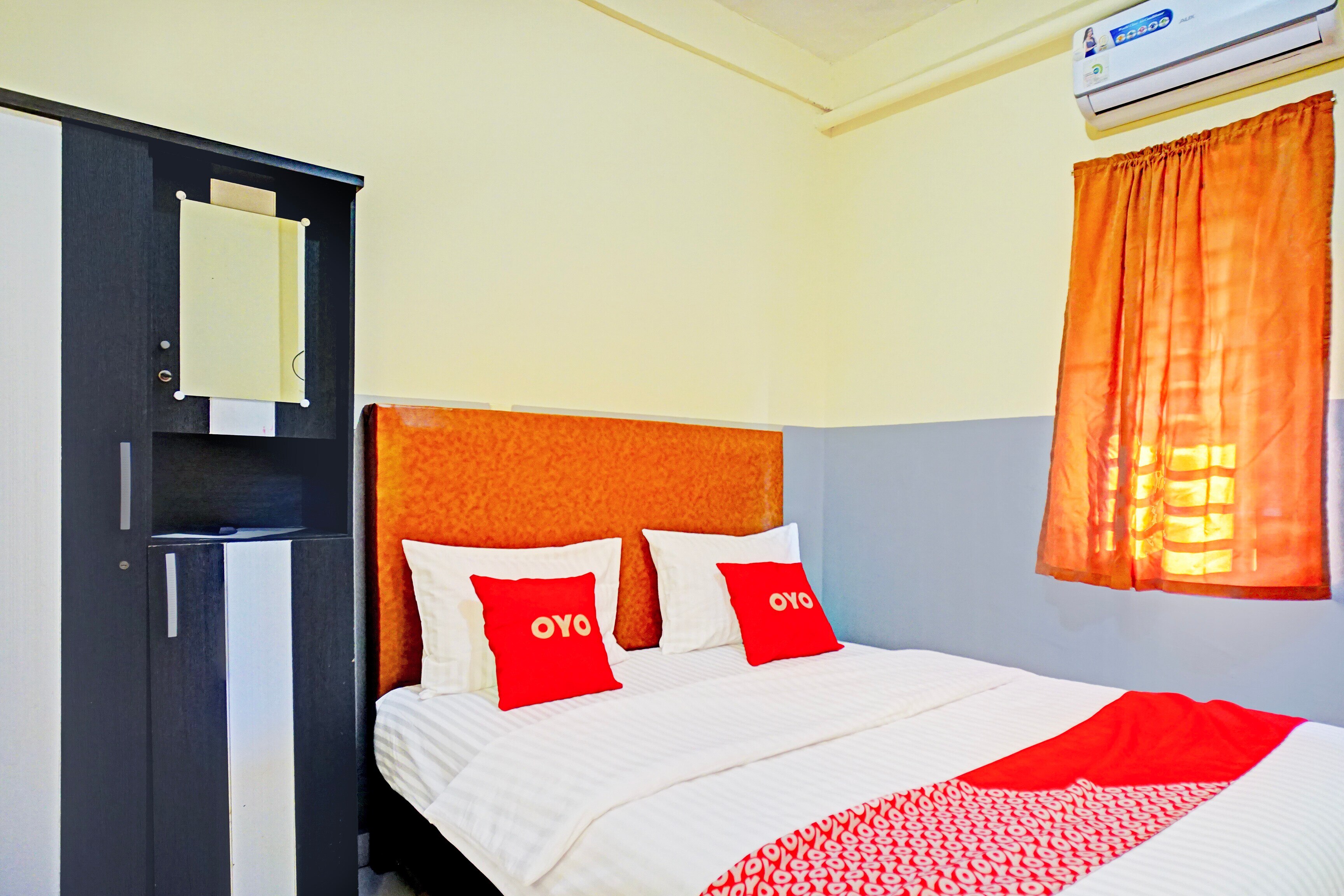 Hotel O Skyview Near Universitas Sumatra Utara ( USU ) Formerly Juma Ciger - Tap to explore photos