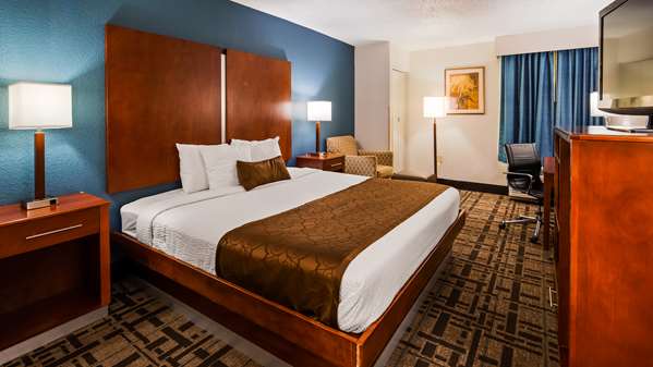 Best Western Plus Richmond Airport Hotel - Tap to explore photos