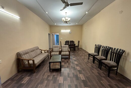 Visitors Lounge by MMG 3BHK Apartment First Floor