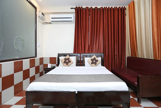 Hotel O Sector 93 Noida Formerly Grand Empire