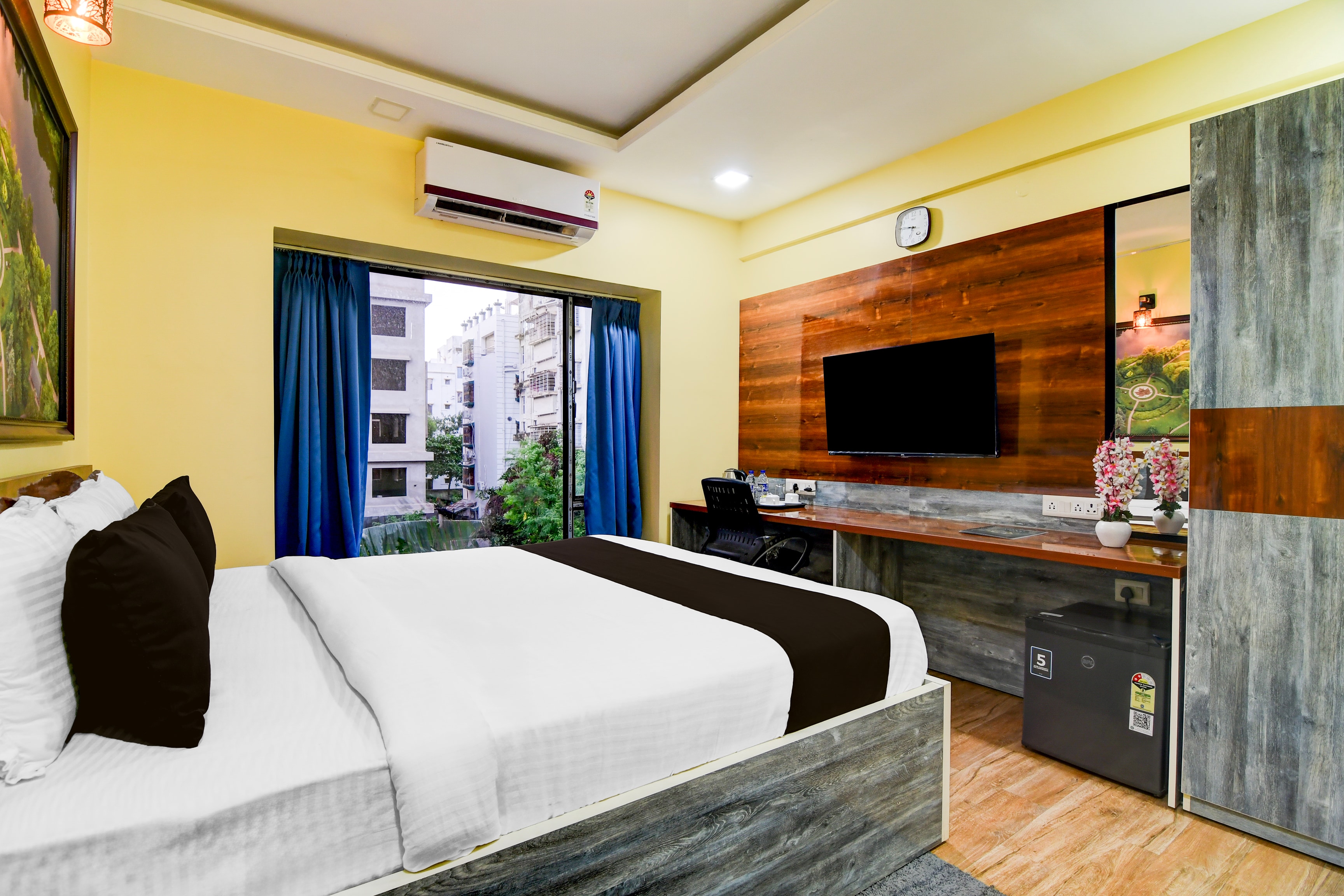 Hotel O Familto Residency & Restaurant - Tap to explore photos