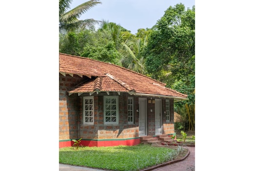 Timber Cottage  Sandbanks by Raho, Coorg