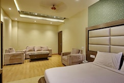 Hardik Resort  50 metres from Raja Ram Temple, Orchha., Orchha