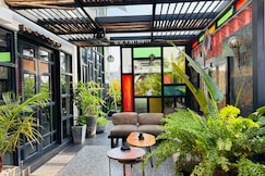 Lofterra | Luxe City Penthouse with Private Terraces, Calicut (Kozhikode)