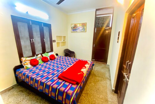 Affordable room in 35
