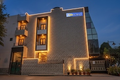 FabHotel Winsome Inn, Noida