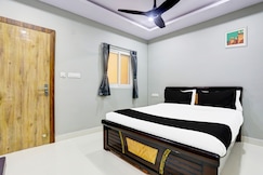 Hotel O Savoy Grand, Warangal