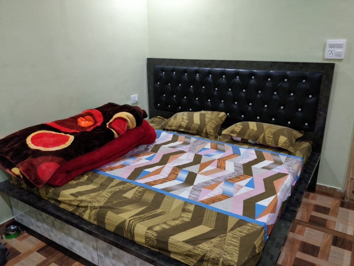 NH-S Homestay - Tap to explore photos