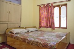 Somit Paying Guest House, Varanasi