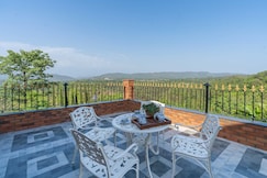 StayVista at Dhauladhar House, Dalhousie