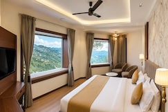 Hotel Crystal Palace, Mussoorie - 10 Mins to Mall Road & Free Parking, KALSI