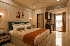 Luxury 1RK Studio Pool Balcony 15m from Airport, Jaipur