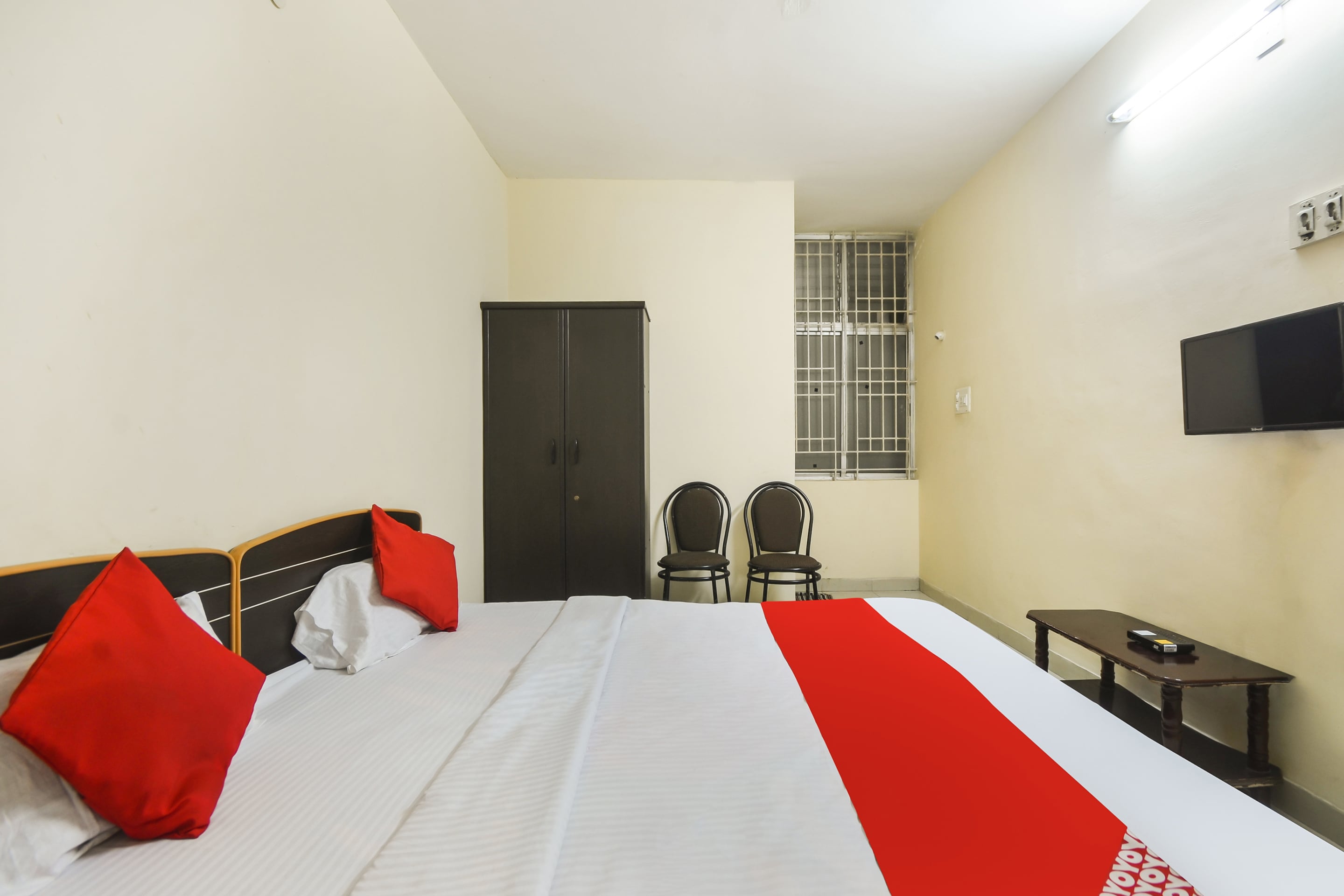 Hotel O Penpark - Tap to explore photos