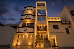 Fahotel Rudransh Residency-1Km from Kashi Vishwanath Temple, Varanasi