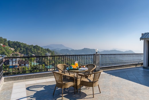 Kaya Cottage in Dagshai | Spectacular Views | 30 mins from Kasauli