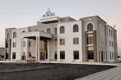 Hotel Guru Kirpa Palace, Bari