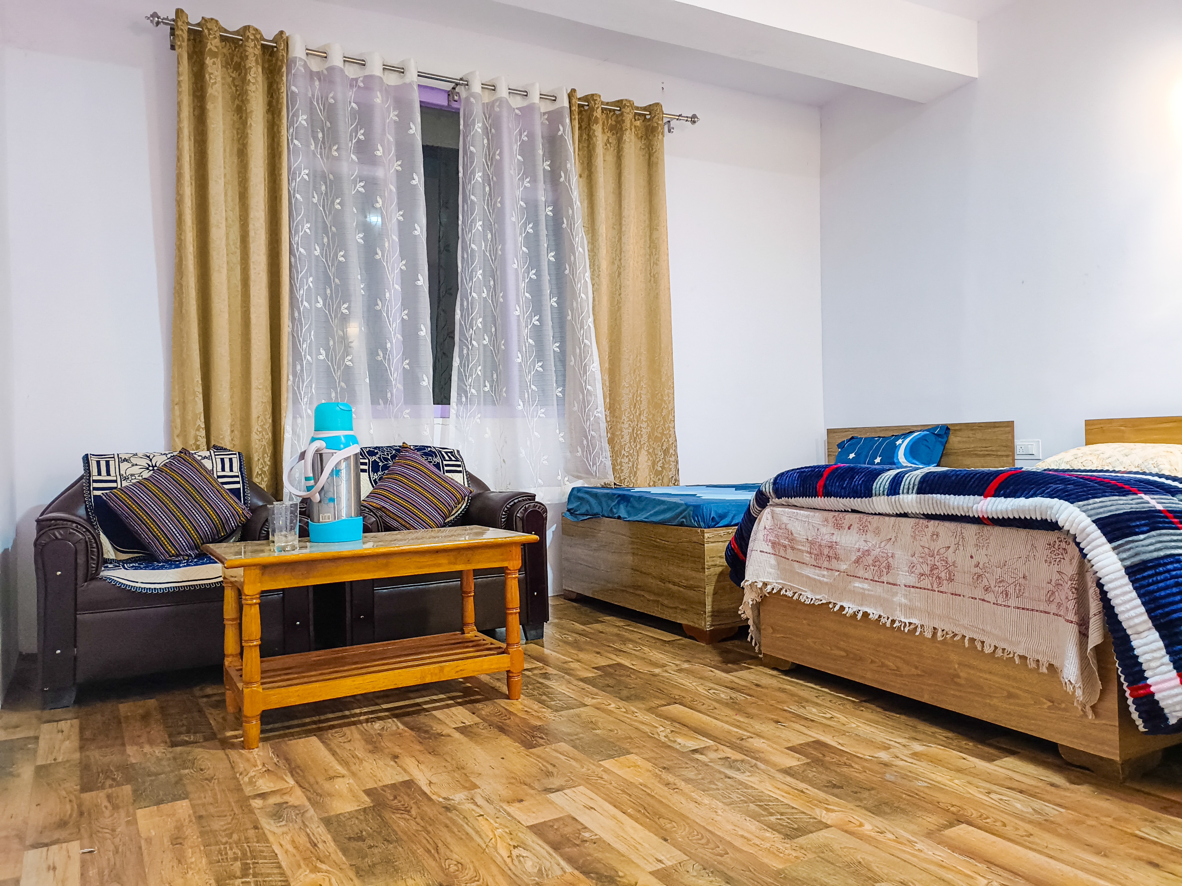Tenzing Hillary Pinasha Homestay - Tap to explore photos